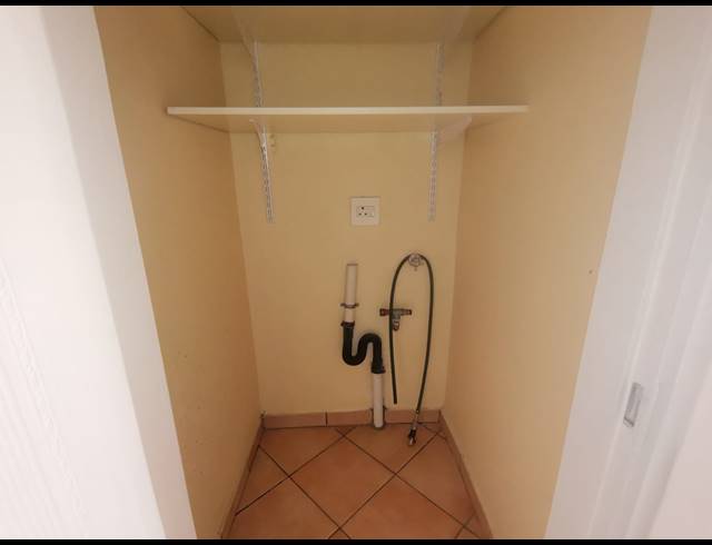 2 BEDROOM APARTMENT TO LET IN KENLEAF